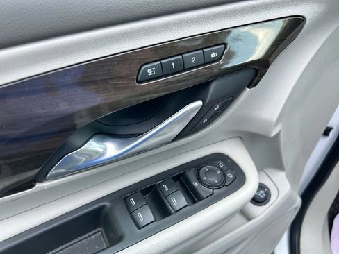 Used 2019 GMC Terrain Denali w/ Advanced Safety Package AWD/4WD image 23