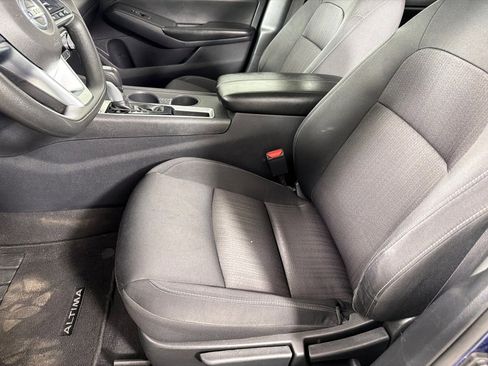 Used 2022 Nissan Altima 2.5 S FWD image 11