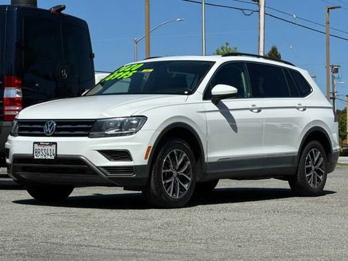 Used 2020 Volkswagen Tiguan SE w/ Panoramic Sunroof Package AWD/4WD image 8