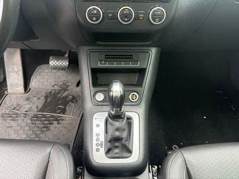 Used 2014 Volkswagen Tiguan SEL AWD/4WD image 17