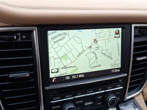 Used 2015 Porsche Panamera GTS image 19