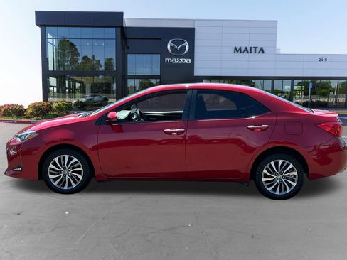 Used 2019 Toyota Corolla XLE FWD image 6