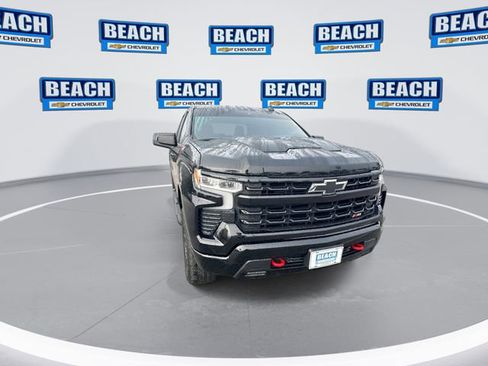 Used 2025 Chevrolet Silverado 1500 LT Trail Boss AWD/4WD image 3