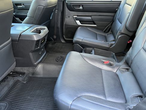 Used 2024 Toyota Sequoia Platinum image 15