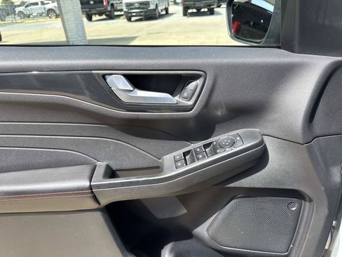 Used 2025 Ford Escape ST-Line FWD image 19
