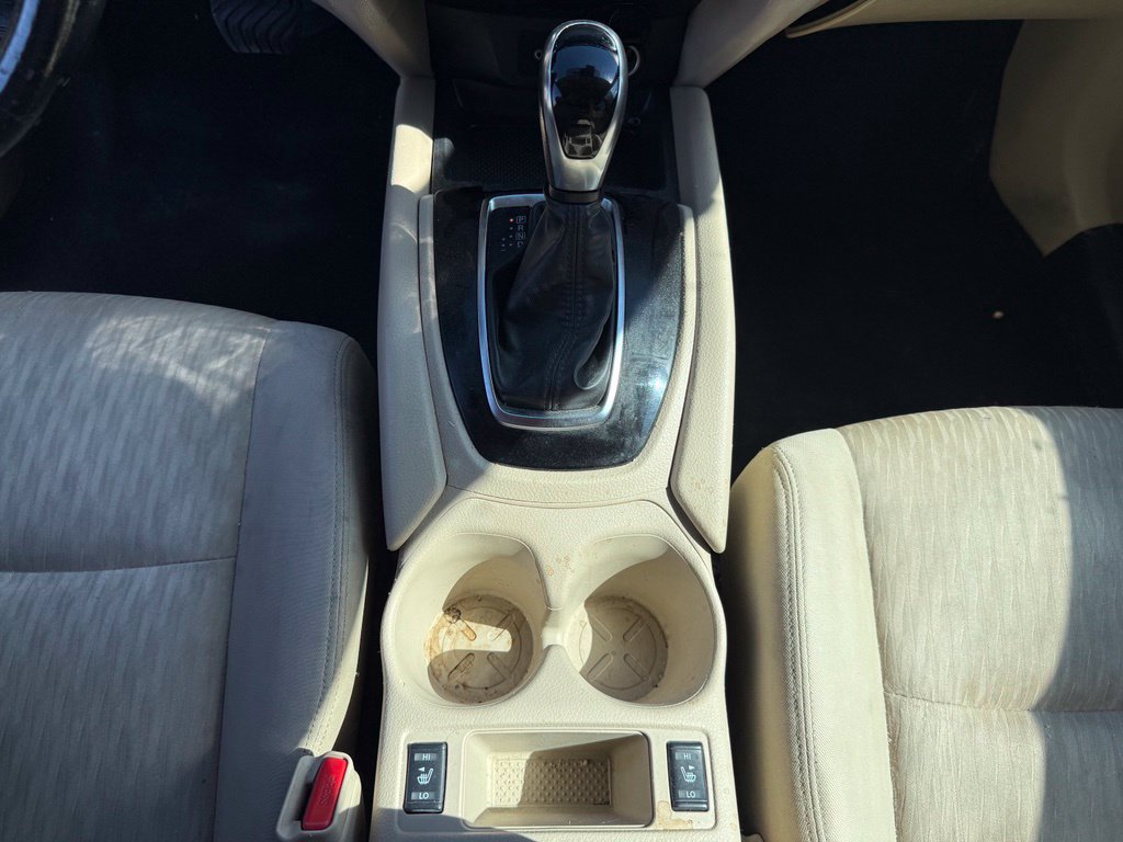 Used 2020 Nissan Rogue SV FWD image 14