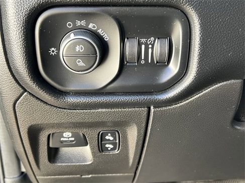 Used 2019 RAM 1500 Big Horn image 20