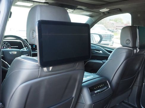 Used 2023 Cadillac Escalade V AWD/4WD image 17