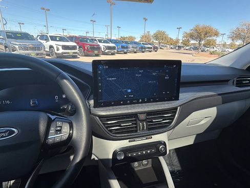 Used 2023 Ford Escape Platinum w/ Class II Trailer Tow Package image 10