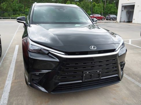 Used 2025 Lexus TX 350 AWD w/ Technology Package image 2