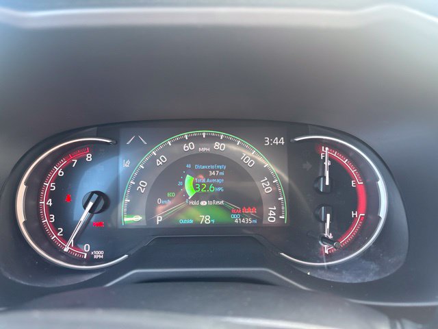 Used 2025 Toyota RAV4 LE AWD/4WD image 22