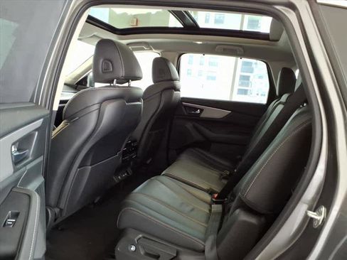 Used 2024 Acura MDX SH-AWD w/ Technology Package image 16