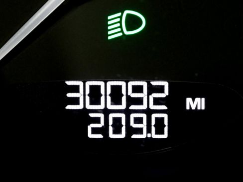 Used 2024 Porsche Macan image 19