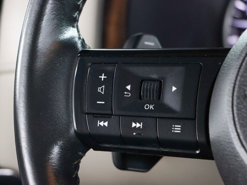 Used 2022 Nissan Pathfinder SL w/ SL Premium Package image 13