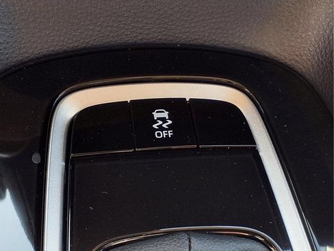 Used 2026 Toyota Corolla LE FWD image 17