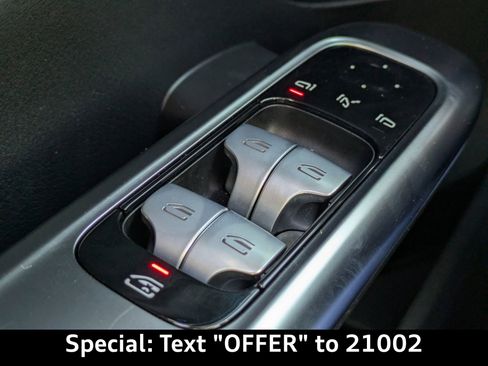 Used 2023 Mercedes-Benz C 300 Sedan image 24