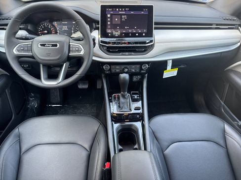 New 2026 Jeep Compass Limited image 13