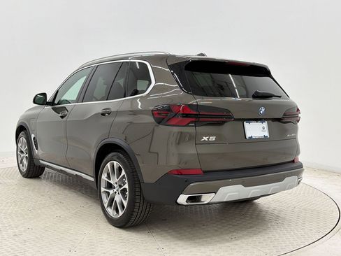 New 2026 BMW X5 xDrive50e AWD/4WD image 3