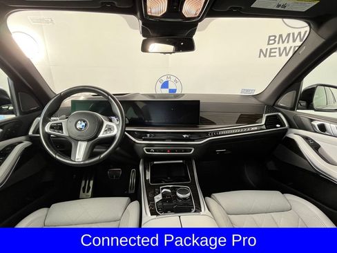 Used 2024 BMW X5 xDrive40i w/ M Sport Package AWD/4WD image 8