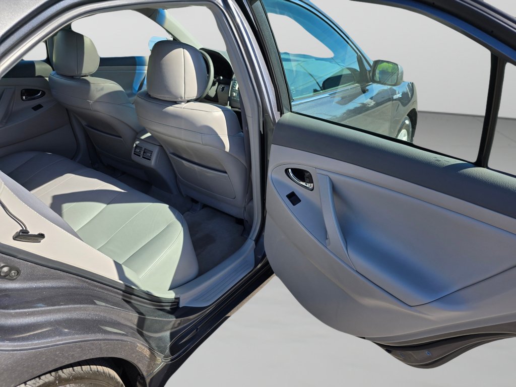 Used 2009 Toyota Camry Hybrid w/ Upgrade Pkg w/ Navigation FWD image 44