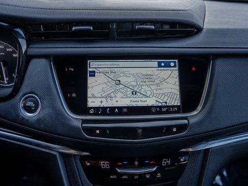 Used 2024 Cadillac XT5 Premium Luxury image 10