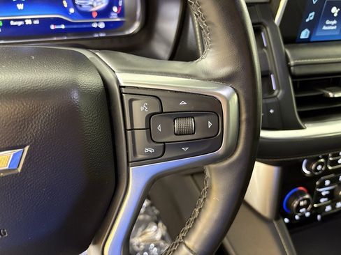 Used 2024 Chevrolet Suburban Premier image 22