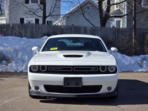 Used 2022 Dodge Challenger GT image 9