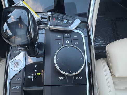 Used 2019 BMW 330i xDrive Sedan w/ Driving Assistance Package image 21