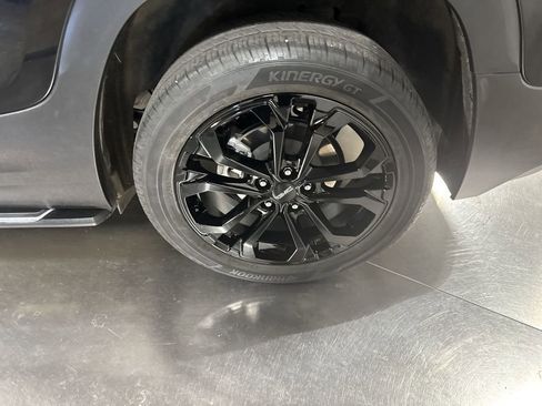 Used 2021 GMC Terrain SLE w/ Elevation Edition image 12