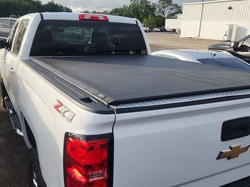 Used 2019 Chevrolet Silverado 2500 LT w/ LT Convenience Package AWD/4WD image 3