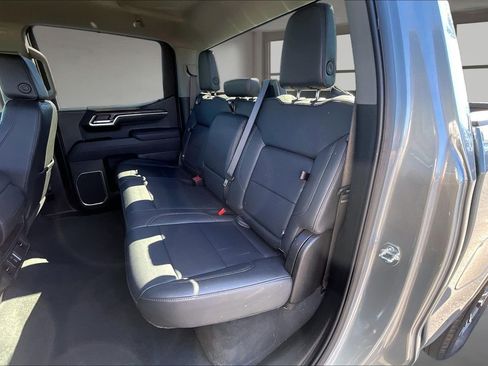 Used 2025 GMC Sierra 1500 SLT image 23