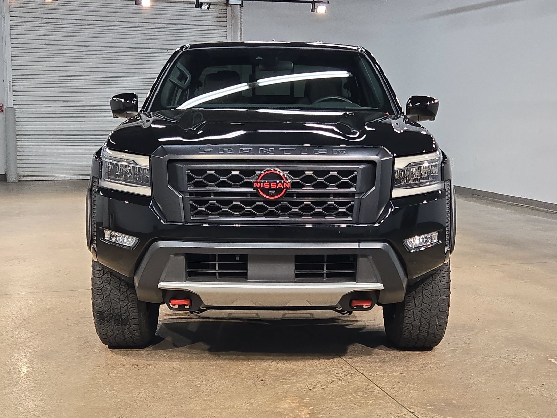 Used 2023 Nissan Frontier PRO-4X w/ Pro Convenience Package AWD/4WD image 2