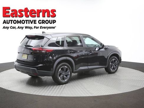 Used 2024 Nissan Rogue SV AWD/4WD image 39