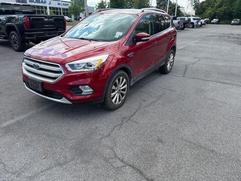 Used 2017 Ford Escape Titanium w/ Equipment Group 301A AWD/4WD image 10