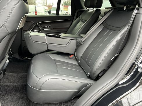 Used 2025 Land Rover Range Rover Autobiography image 35