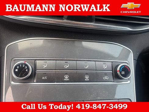 Used 2023 Hyundai Santa Fe SE FWD image 30