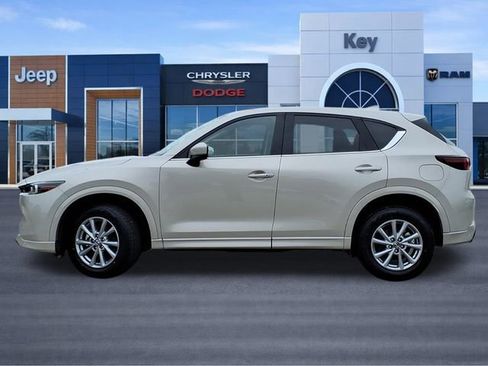 Used 2024 MAZDA CX-5 AWD 2.5 S w/ Select Package image 2