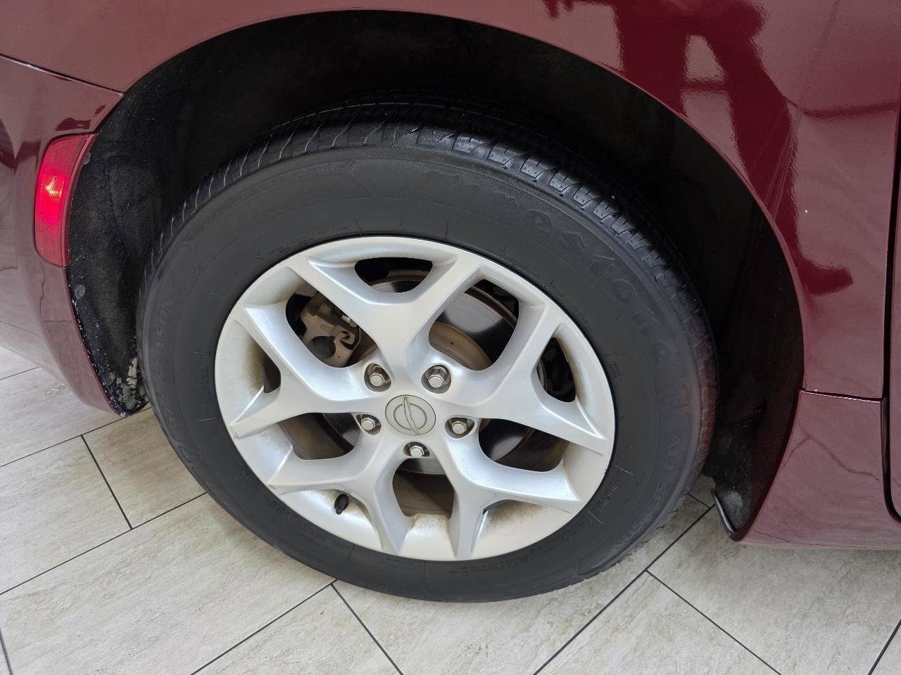 Used 2020 Chrysler Pacifica Limited w/ Advanced Safetytec Group FWD image 43