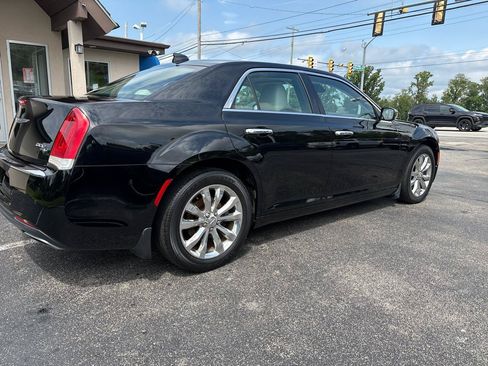 Used 2017 Chrysler 300 C w/ Safetytec Plus Group AWD/4WD image 5