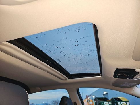 Used 2023 Nissan Altima 2.5 SR w/ SR Premium Package image 23