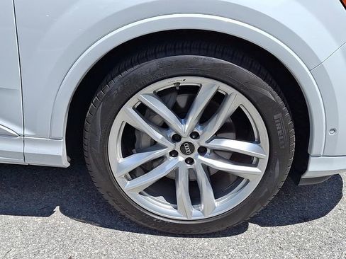 Certified 2025 Audi Q7 3.0T Premium Plus AWD/4WD image 8