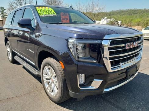 Used 2024 GMC Yukon SLT AWD/4WD image 3