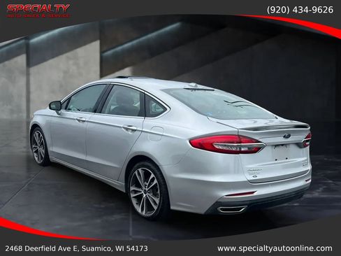 Used 2019 Ford Fusion Titanium FWD image 3