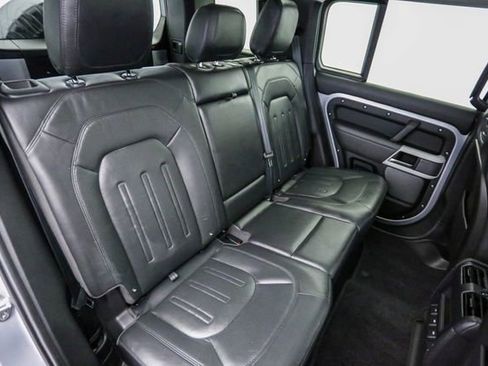 Used 2020 Land Rover Defender 110 SE AWD/4WD image 27