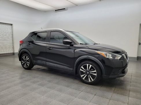 Used 2018 Nissan Kicks SV image 11