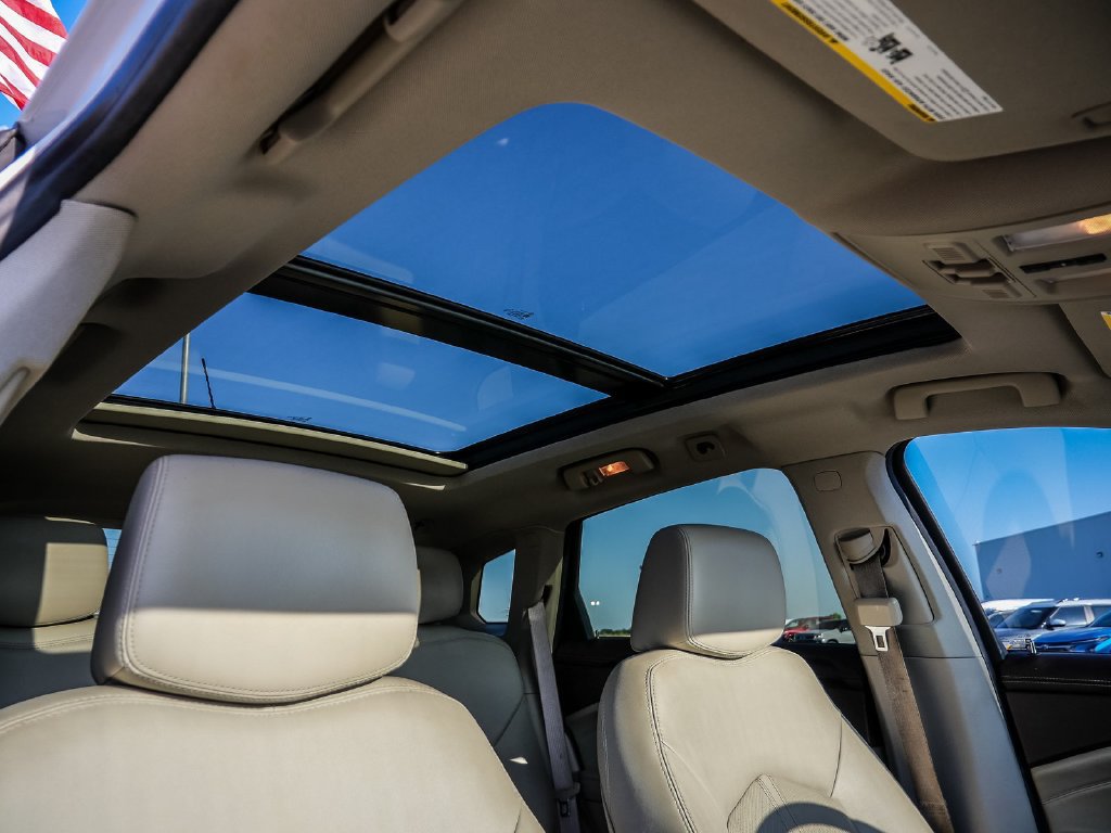 Used 2012 Cadillac SRX Performance FWD image 17