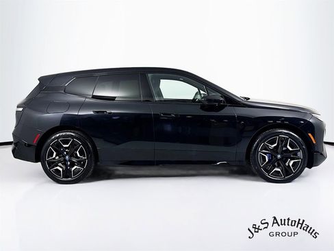 Used 2024 BMW iX xDrive50 w/ Sport Package image 8