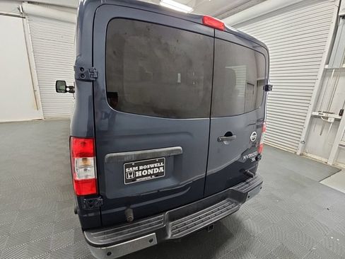 Used 2017 Nissan NV 3500 SL RWD image 9