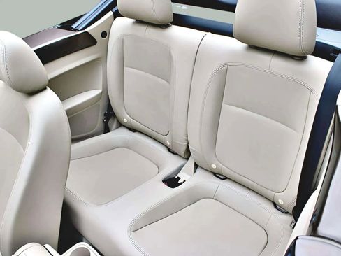 Used 2013 Volkswagen Beetle 2.5 image 25