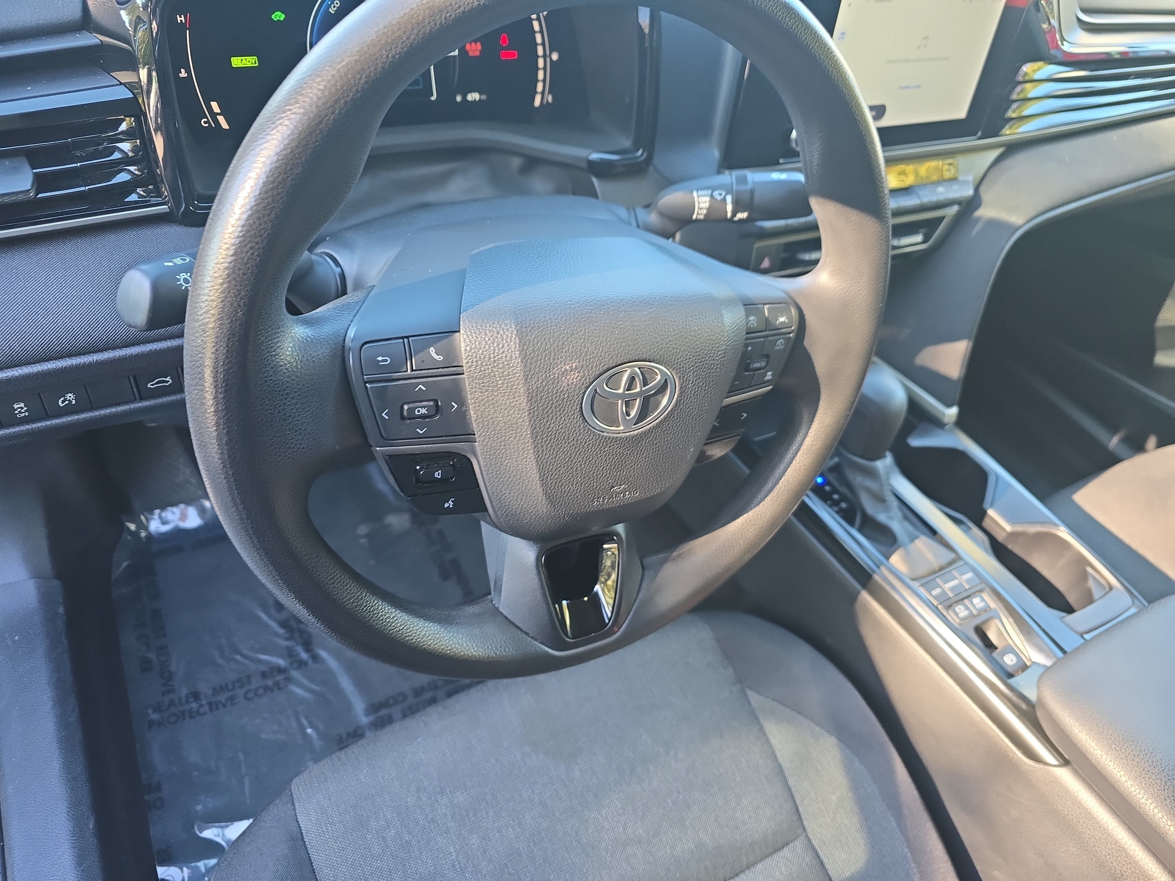 Used 2025 Toyota Camry LE FWD image 15
